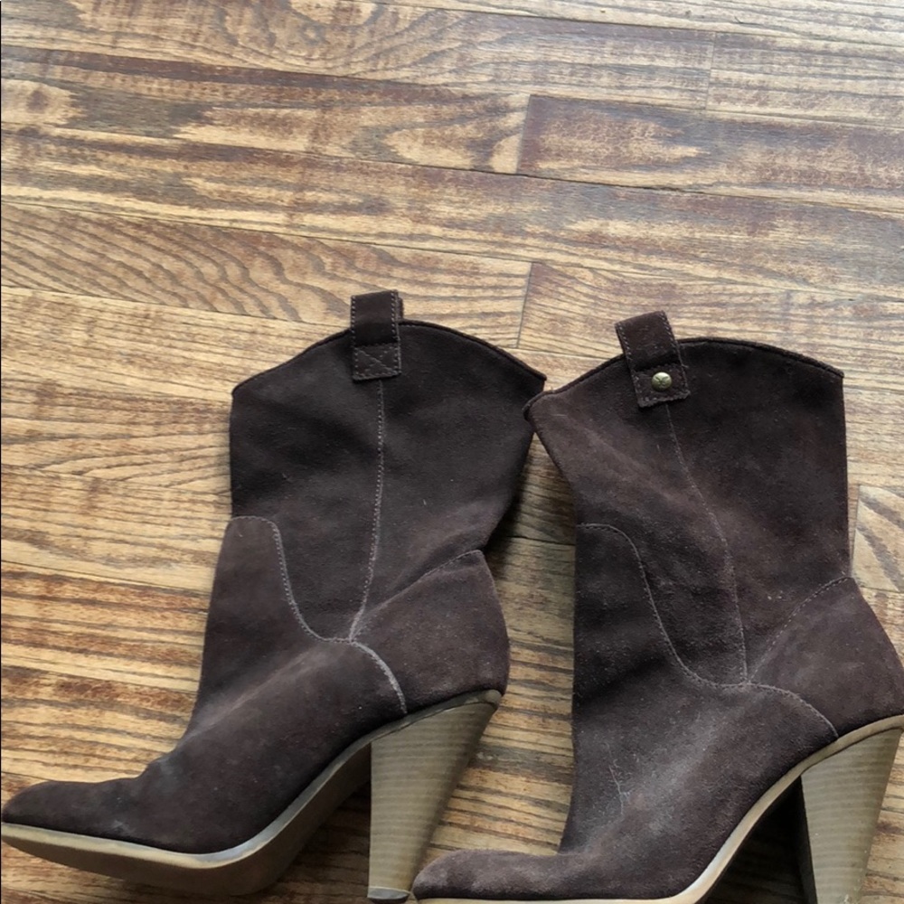 Chocolate brown AE booties size 9